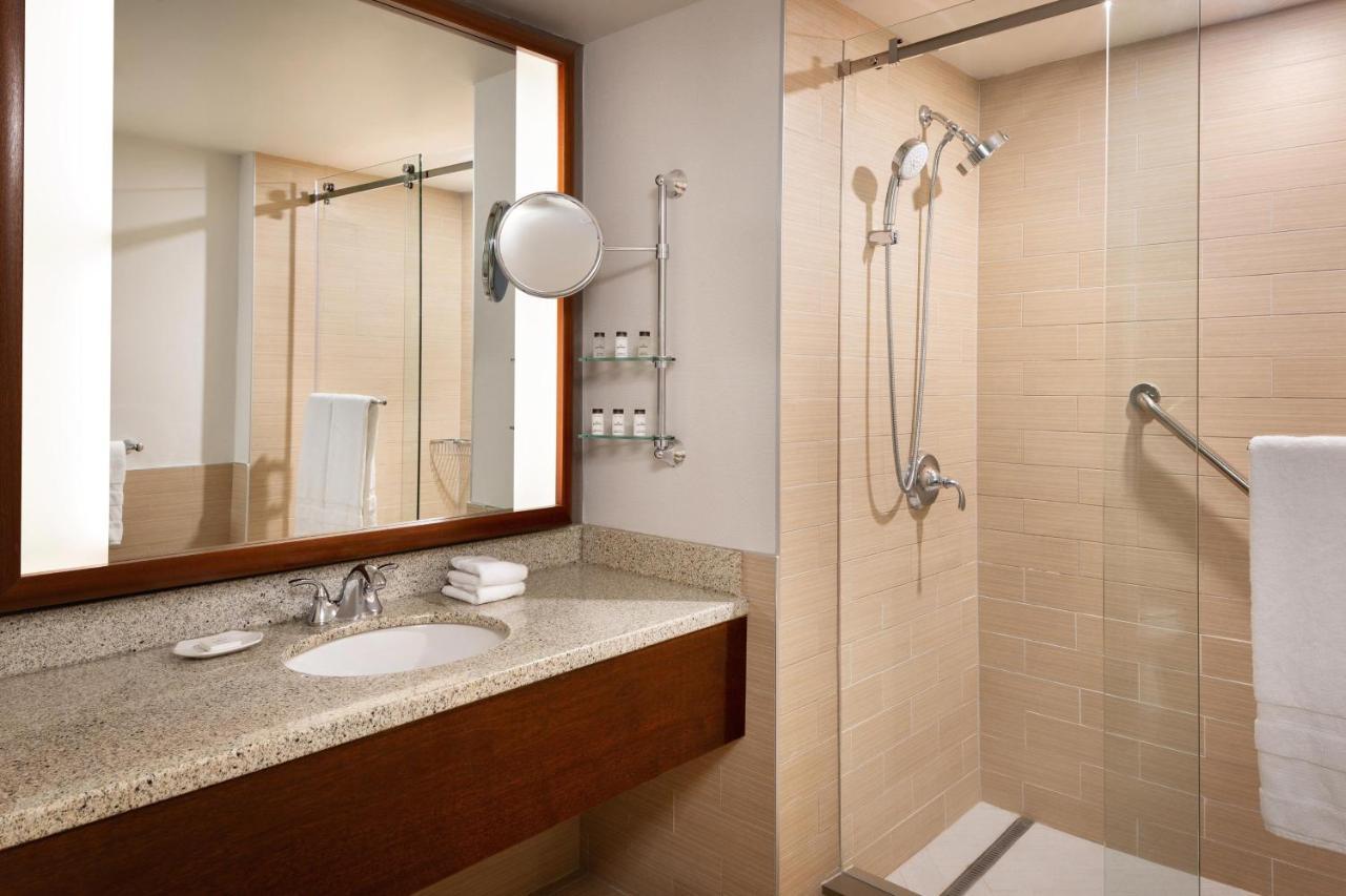Sheraton Vancouver Airport Hotel Richmond Dış mekan fotoğraf
