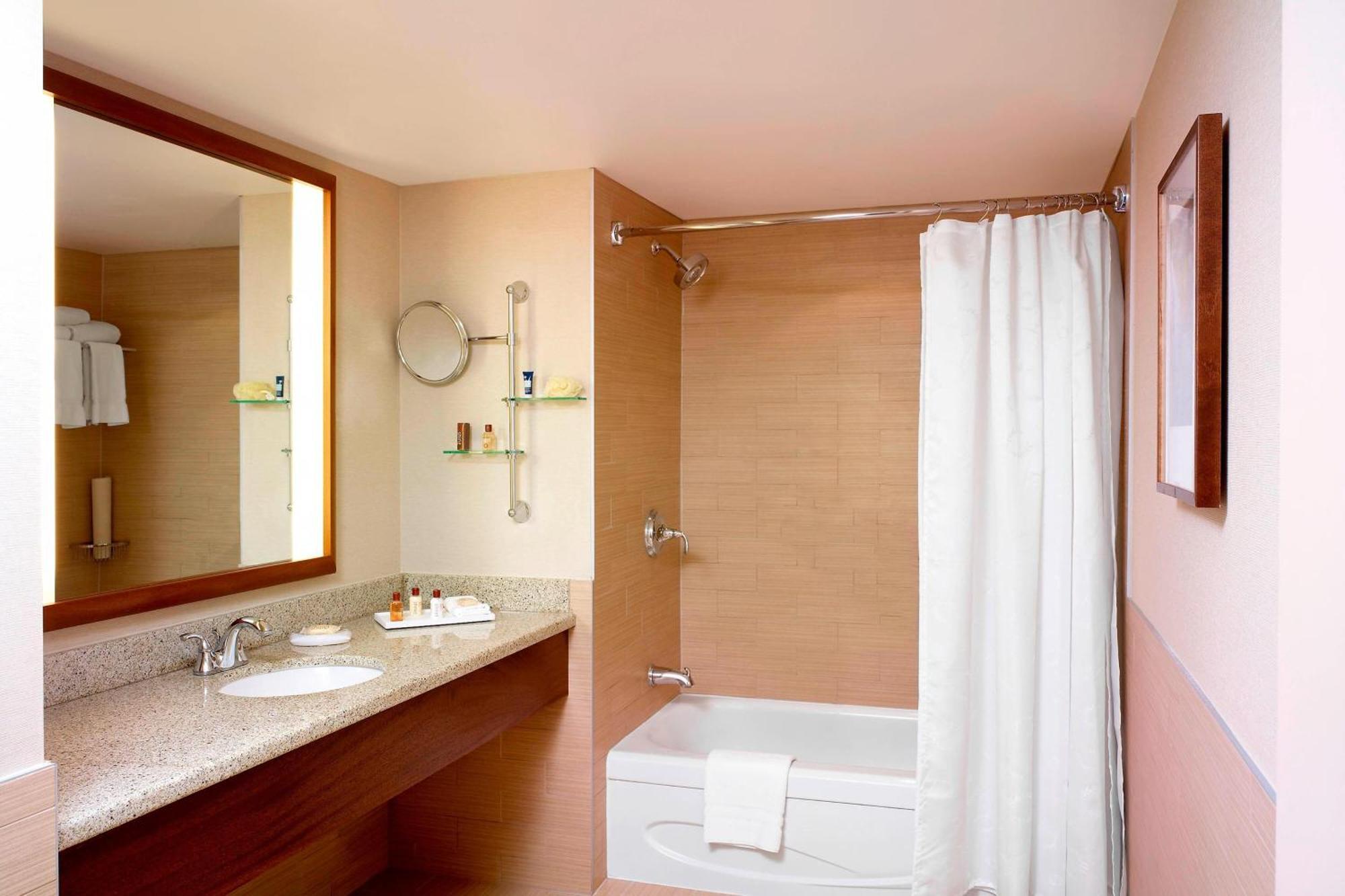 Sheraton Vancouver Airport Hotel Richmond Dış mekan fotoğraf